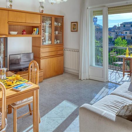 Elena House Apartment Леванто Екстериор снимка