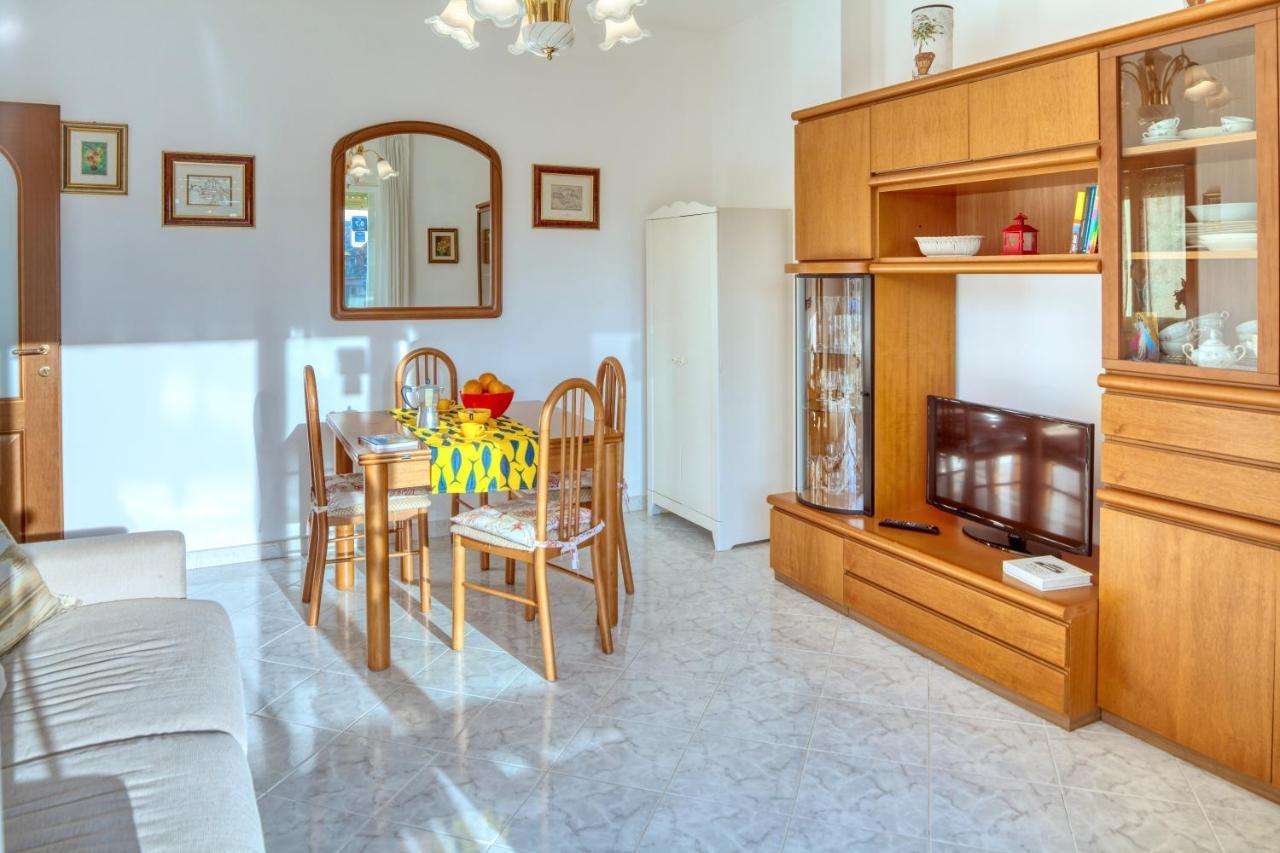 Elena House Apartment Леванто Екстериор снимка
