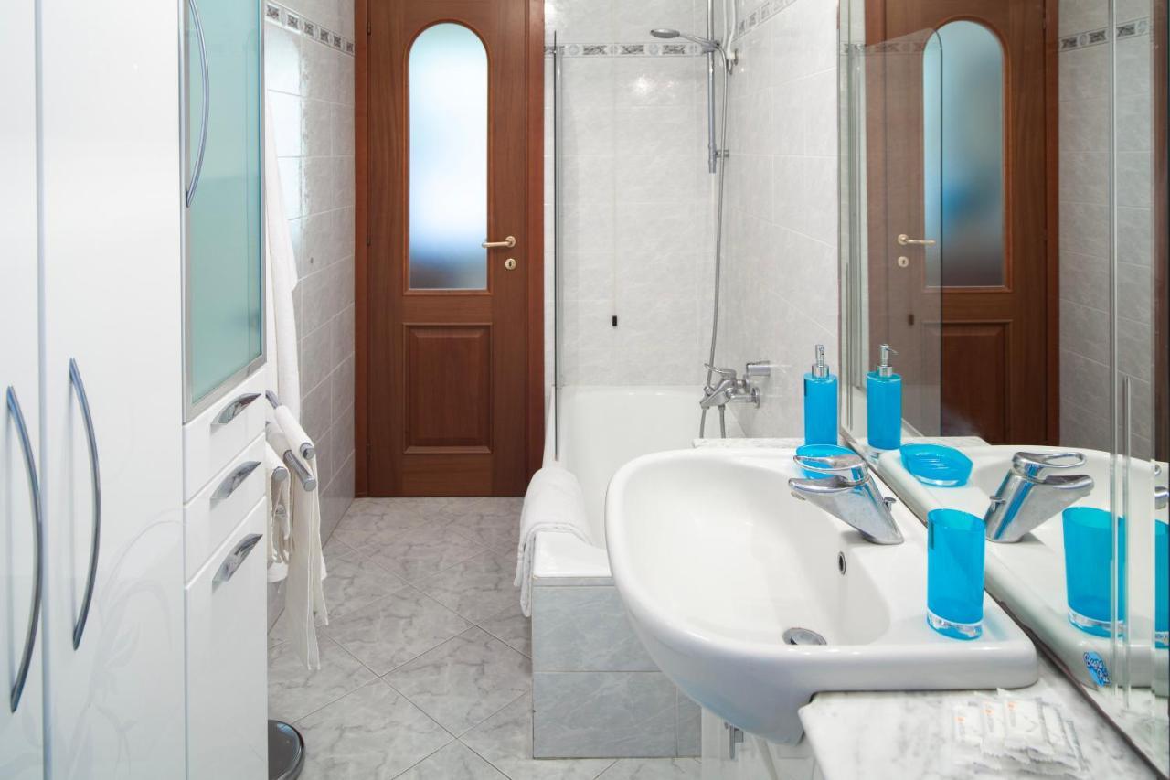 Elena House Apartment Леванто Екстериор снимка